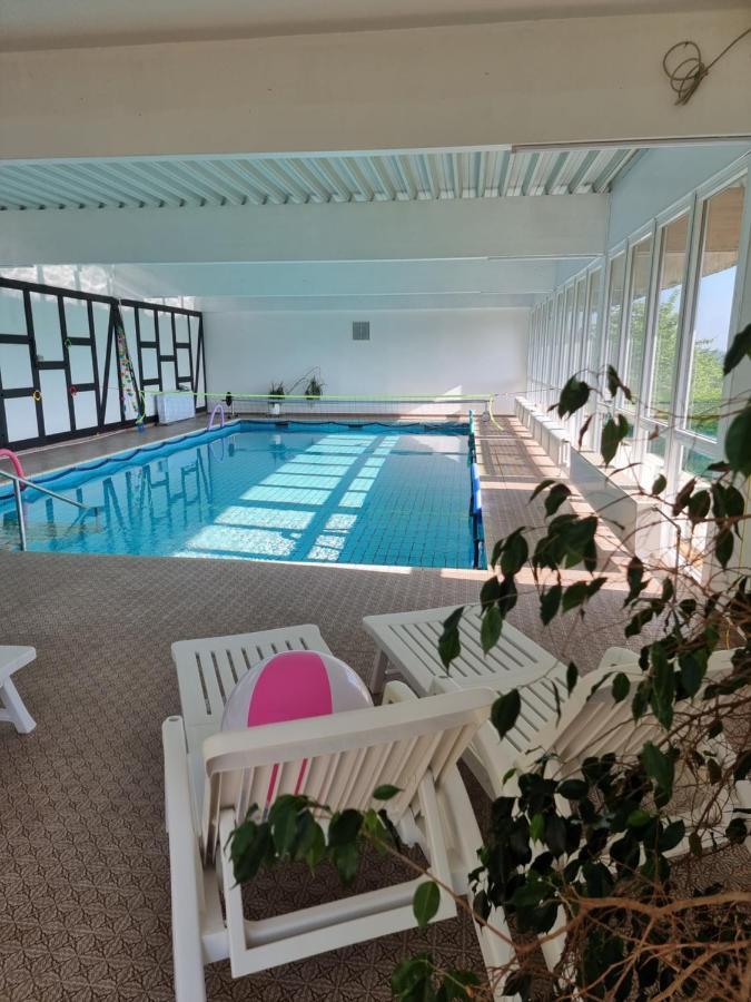 Hotel Kurhaus Uhlenberg باد مونستريفل المظهر الخارجي الصورة